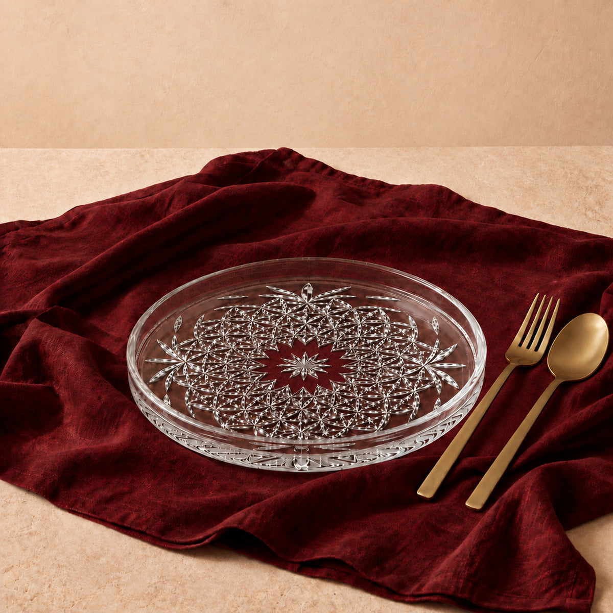 Serve appetizers, party finger foods, and evening bites with these 15cm Mini Taco Snack Plates. Designed with a broad base, gently sloping rim, and crystal-clear finish, each plate offers an elegant, practical stage for small bites, savory tacos, and casual table spreads.