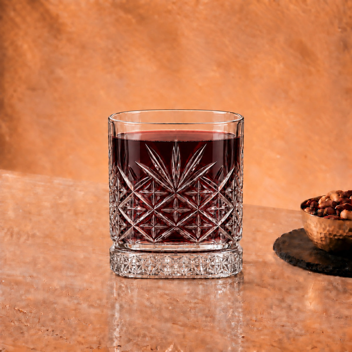 Elevate your home bar and dinner service with these Crystal Whisky Glasses. Designed with an expansive 420ml capacity and rich, light-refracting cuts, each tumbler delivers a commanding hand-feel and brilliant clarity for everyday pours and celebratory toasts alike.