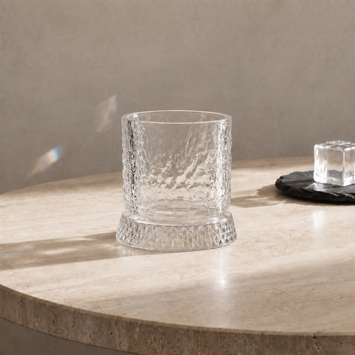 Bring motion to your bar with Spinning Whisky Glasses. Built with a curved bottom and paired with matching faceted bases, each 280ml glass rotates 360 degrees to aerate your drink and unlock deeper aromas.