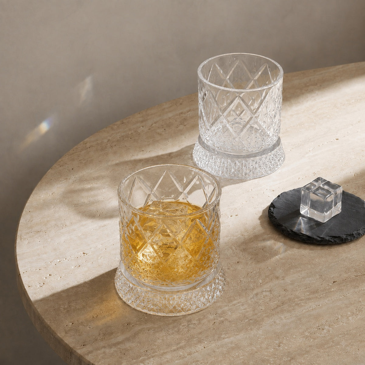 Bring motion to your bar with Spinning Whisky Glasses. Built with a curved bottom and paired with matching faceted bases, each 280ml glass rotates 360 degrees to aerate your drink and unlock deeper aromas.