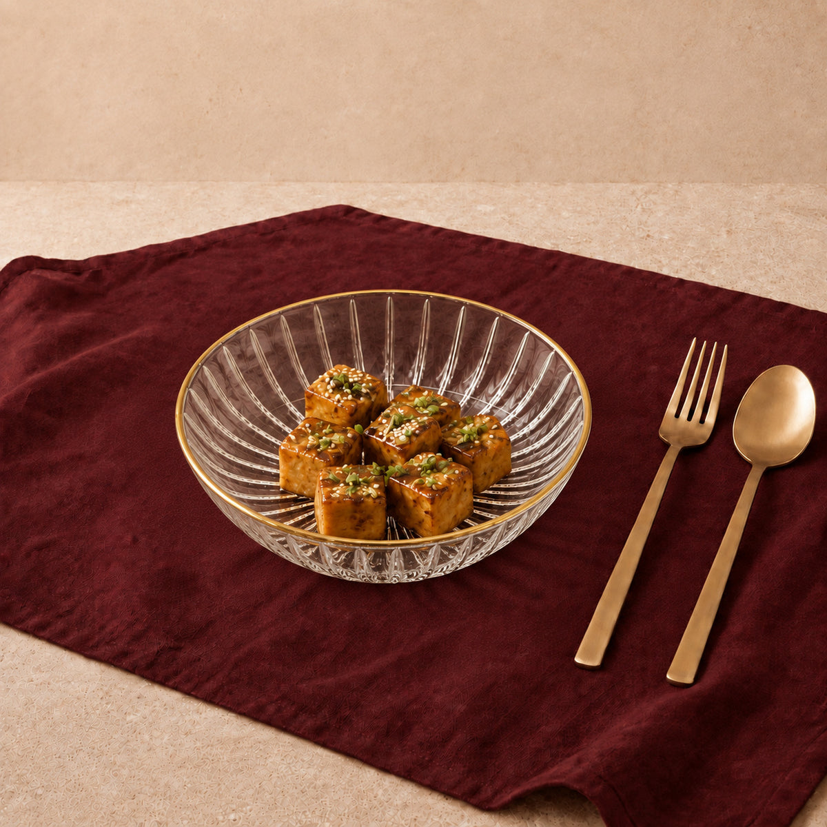 Present appetizers, side treats, and evening nibbles with Pocket Tofu Snack Plates. Sized at 12cm across with a versatile 230ml capacity, each plate features gently curved edges and a crystal-clear finish designed to serve finger foods, dips, and bite-sized delights with modern simplicity.