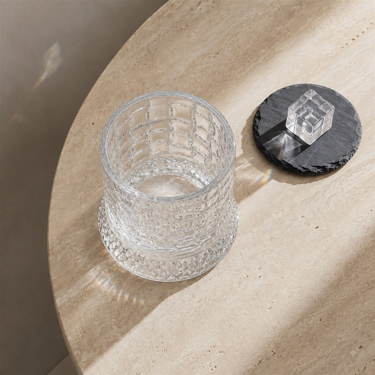 Bring motion to your bar with Spinning Whisky Glasses. Built with a curved bottom and paired with matching faceted bases, each 280ml glass rotates 360 degrees to aerate your drink and unlock deeper aromas.