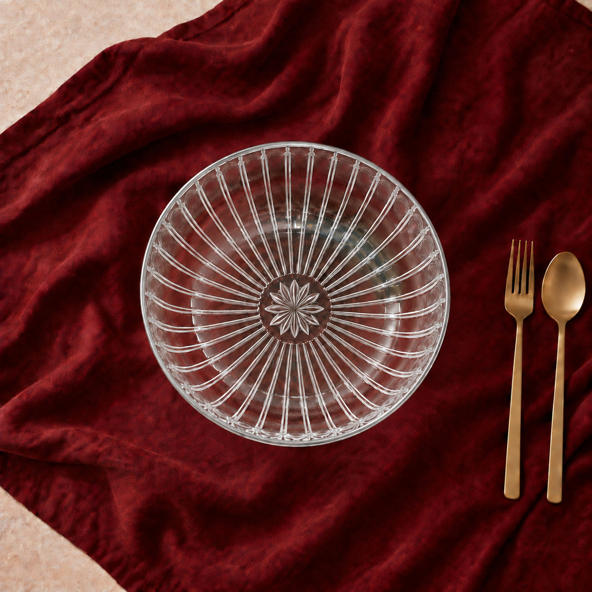 Serve evening bites, starters, and tea-time snacks with Dabeli Clear Snack Plates. Measuring 13cm across with a versatile 230ml volume, each plate features a subtle raised rim and crystal-clear finish designed to present finger foods, desserts, and appetizers with effortless style.