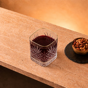 Elevate your home bar and dinner service with these Crystal Whisky Glasses. Designed with an expansive 420ml capacity and rich, light-refracting cuts, each tumbler delivers a commanding hand-feel and brilliant clarity for everyday pours and celebratory toasts alike.