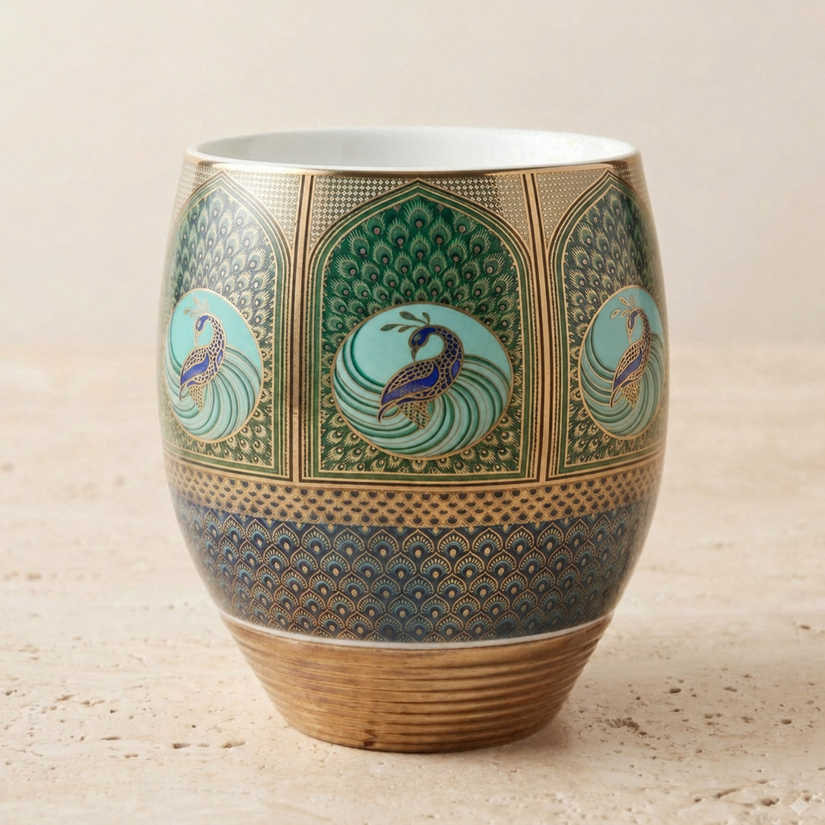 Elevate your daily brew and tea rituals with these 240ml Solimo Mugs. Thoughtfully designed with a balanced silhouette and comfortable grip handle, each mug brings refined elegance and dependable durability to both morning routines and casual entertaining.