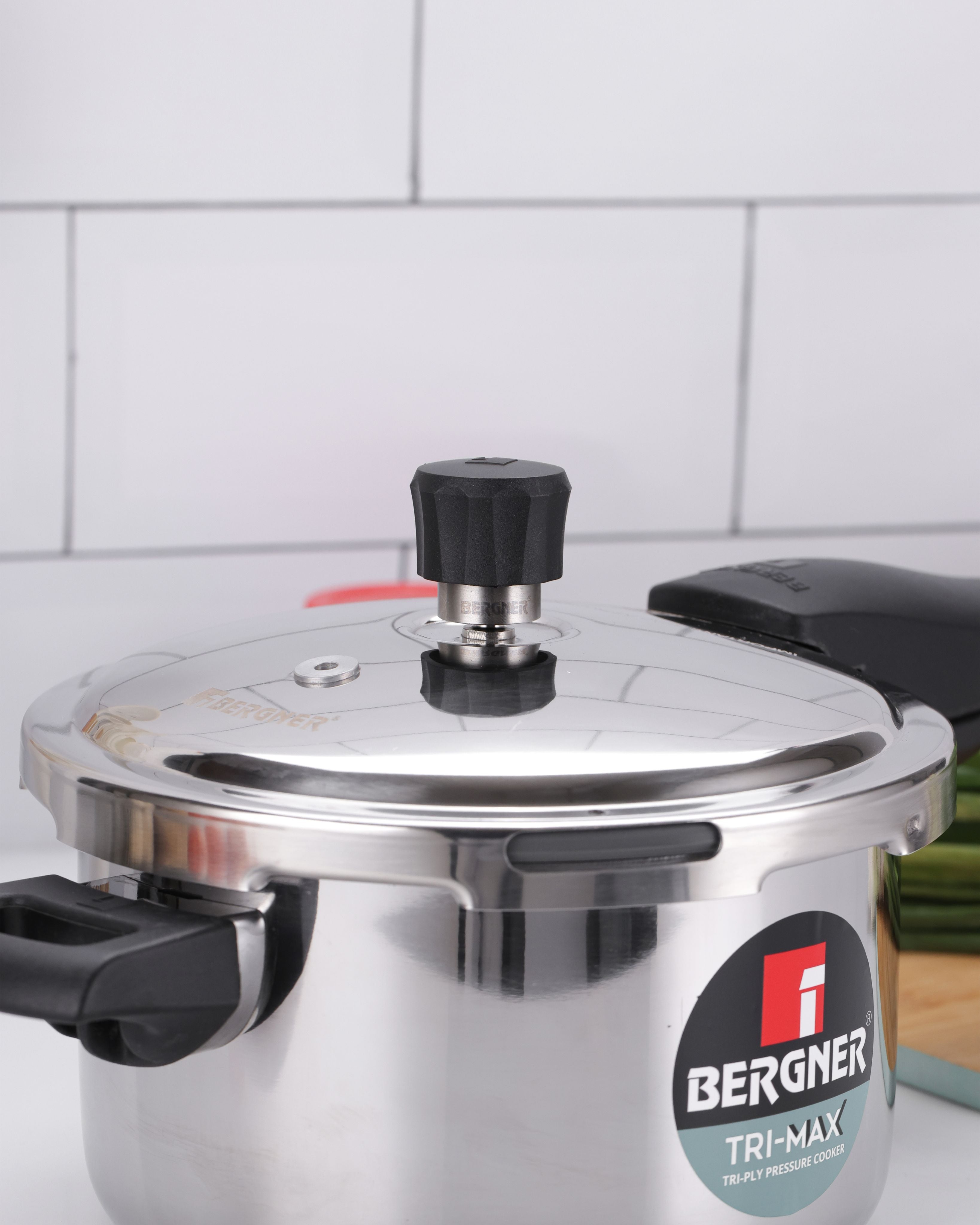 Trimax Stainless Steel Outer Lid 3L Pressure Cooker