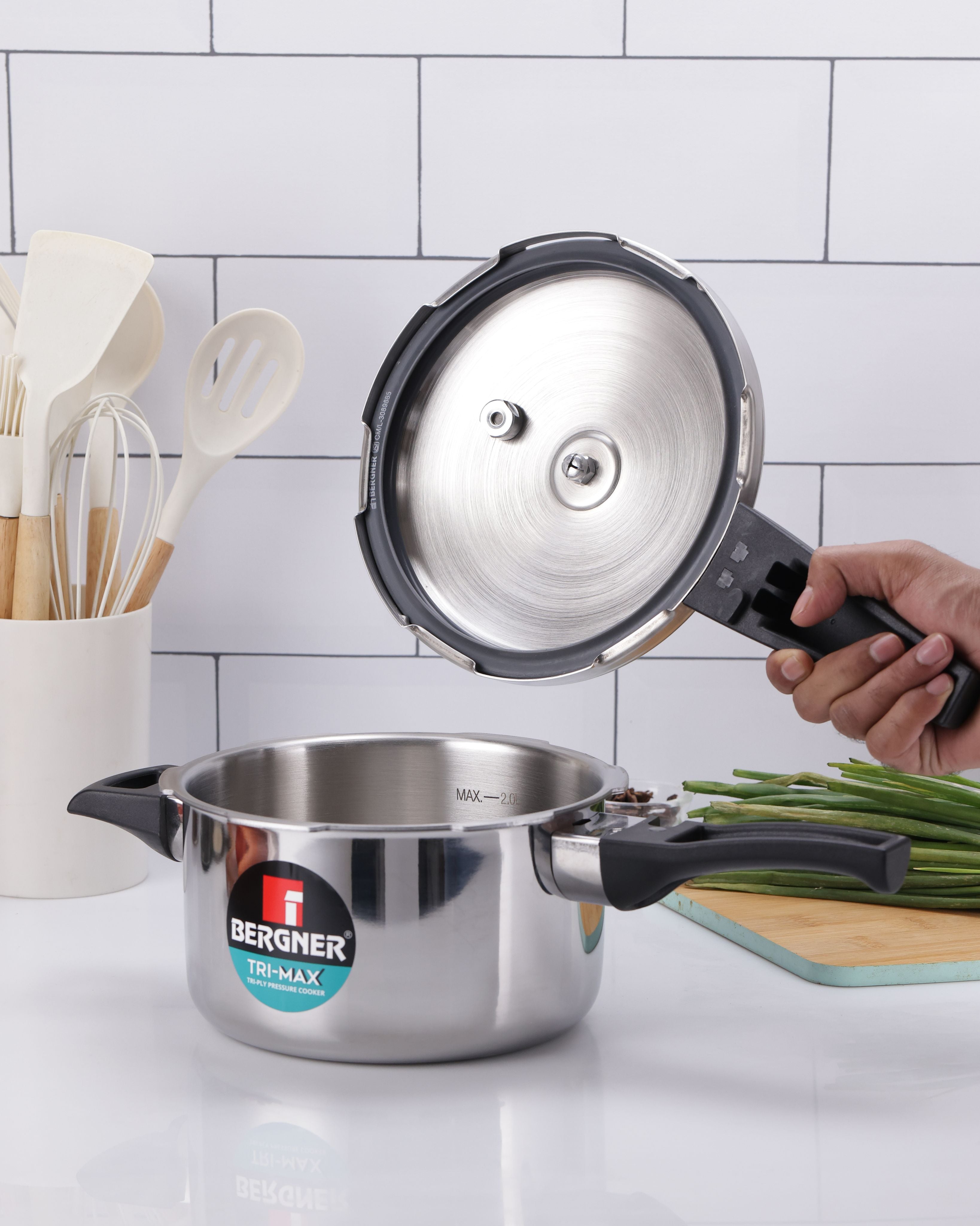 Trimax Stainless Steel Outer Lid 3L Pressure Cooker