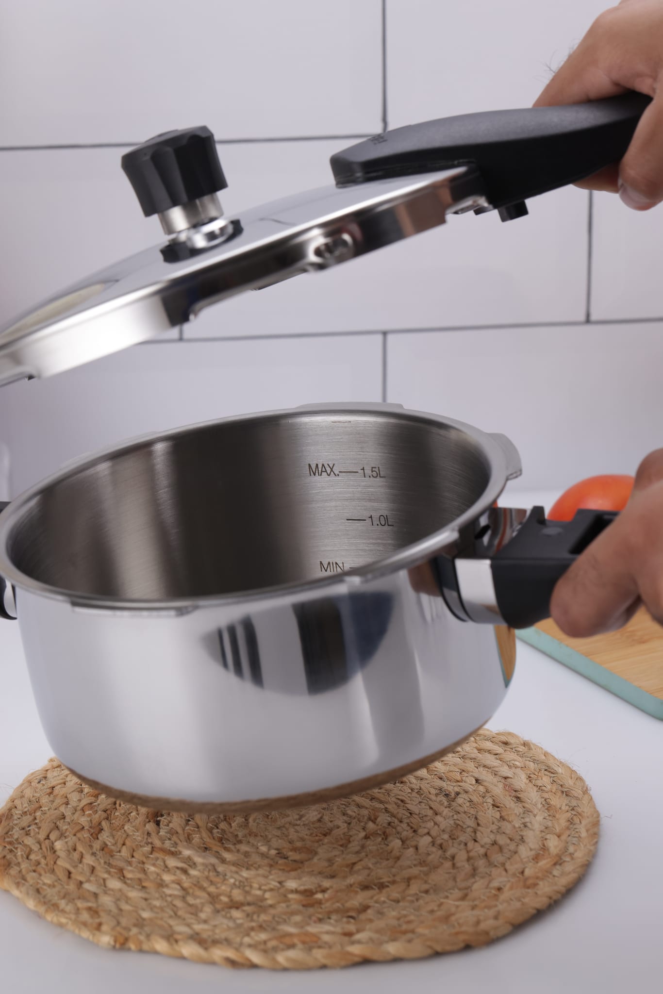 Argent Classic Triply Outer Lid 1.5L Pressure Cooker - 4